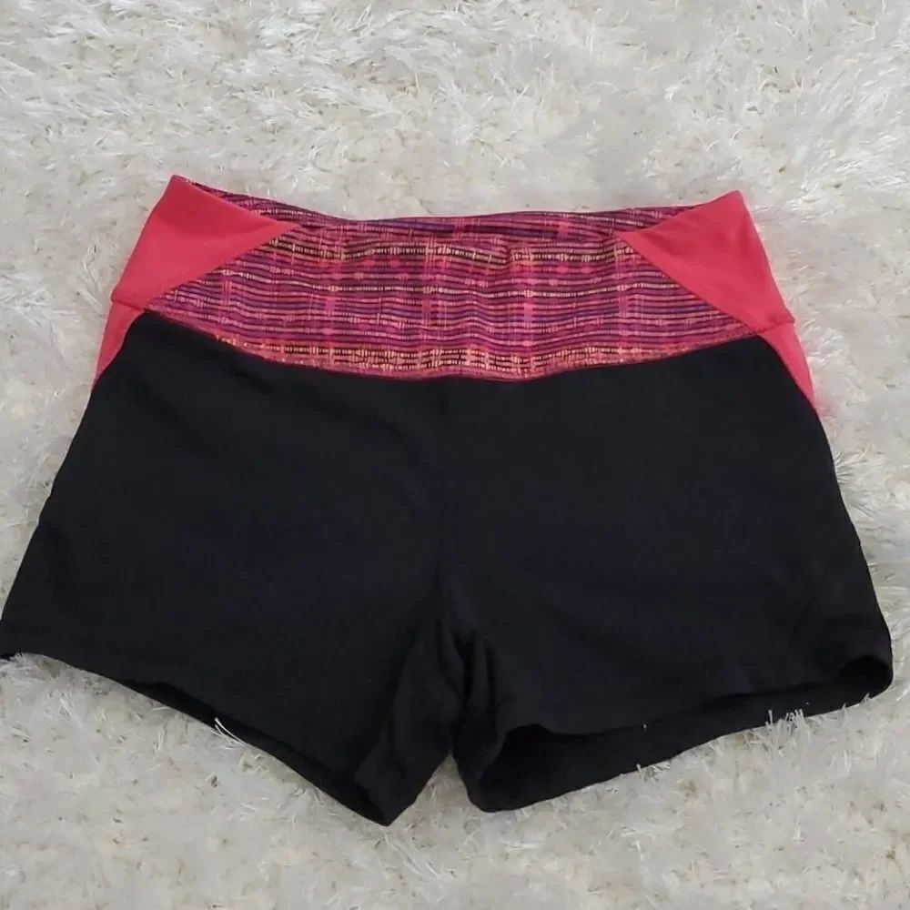 Yoga shorts Size XS. Kyodan.